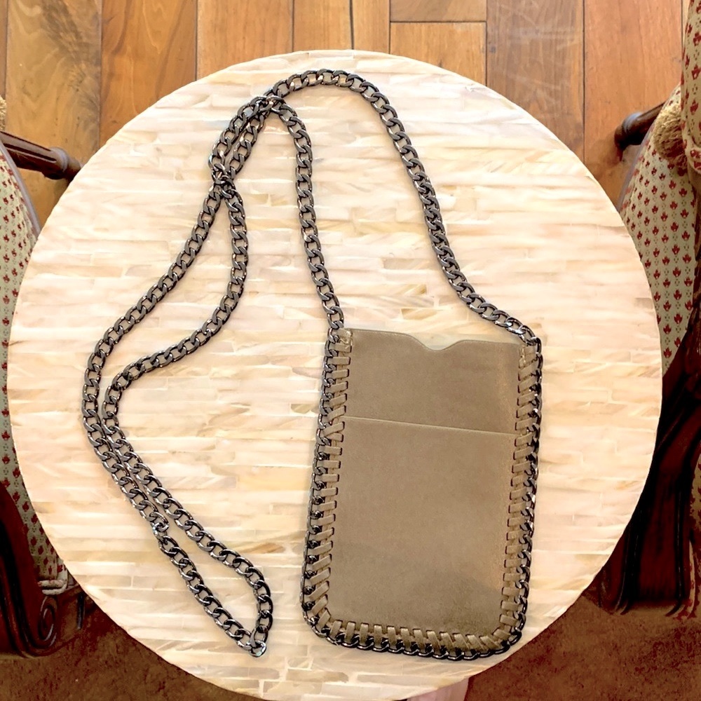 Crossbody cell phone purse